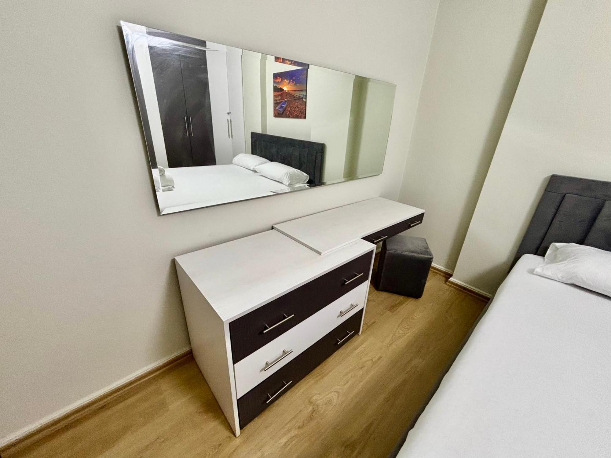 Apartment Edi's Tirana